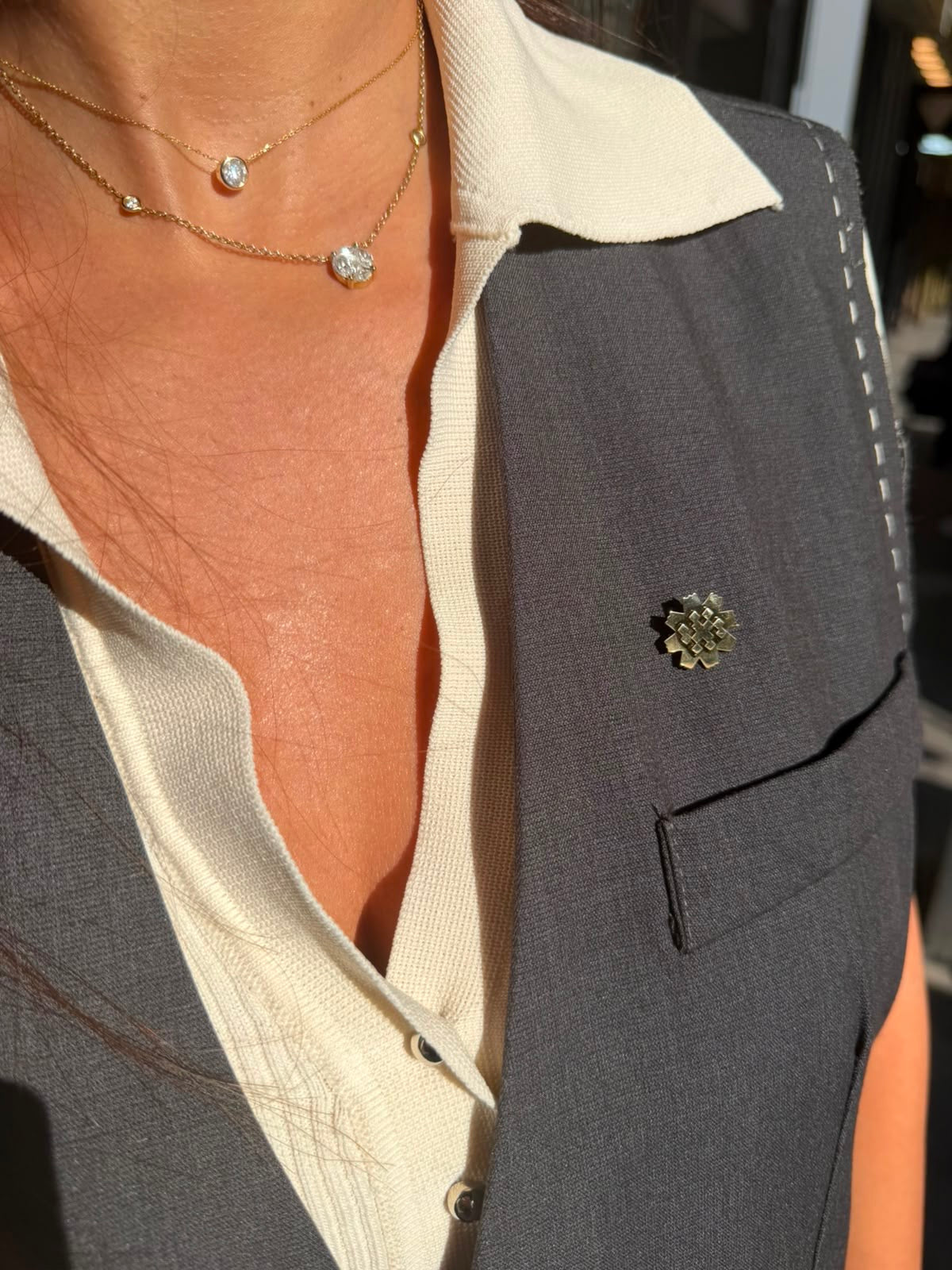 Arfaj Flower Brooch